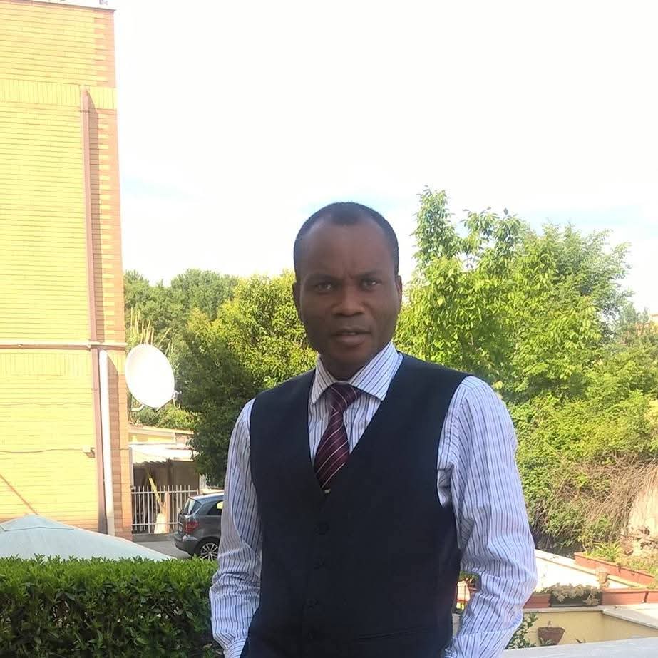Dr.Omotayo Omojola